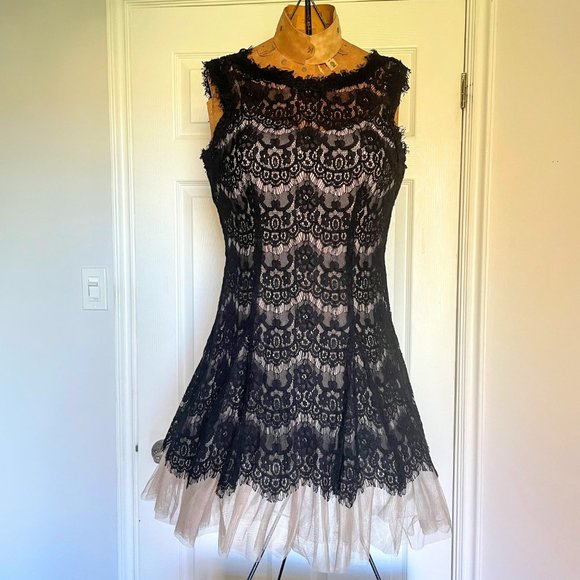 Party dress - Picture 3 of 3